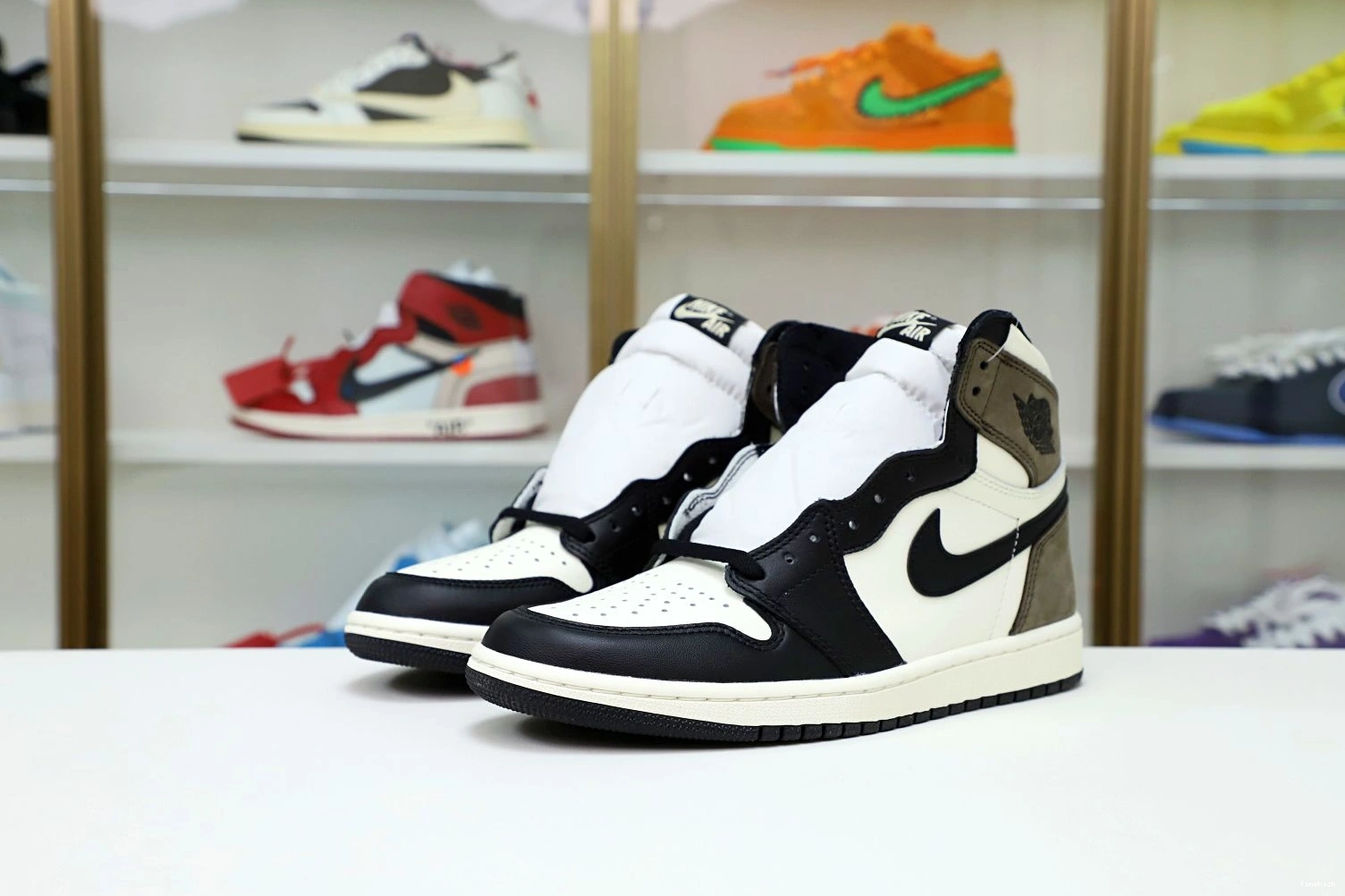 MOCHA' 'DARK JORDAN AIR OG RETRO HIGH 1 0710